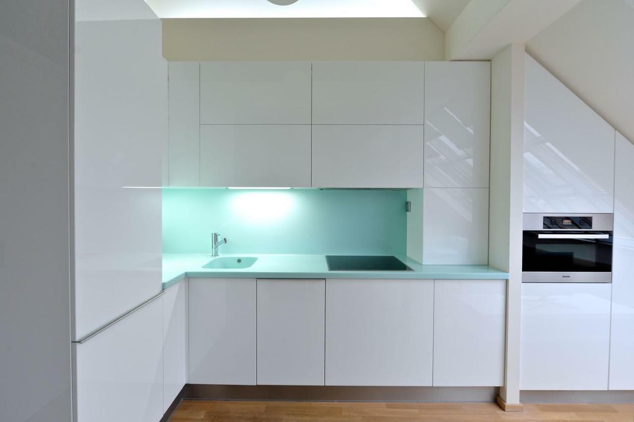 Designer Loft 2 Apartment Praha Bagian luar foto