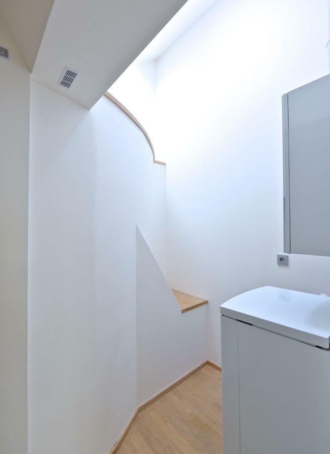 Designer Loft 2 Apartment Praha Bagian luar foto